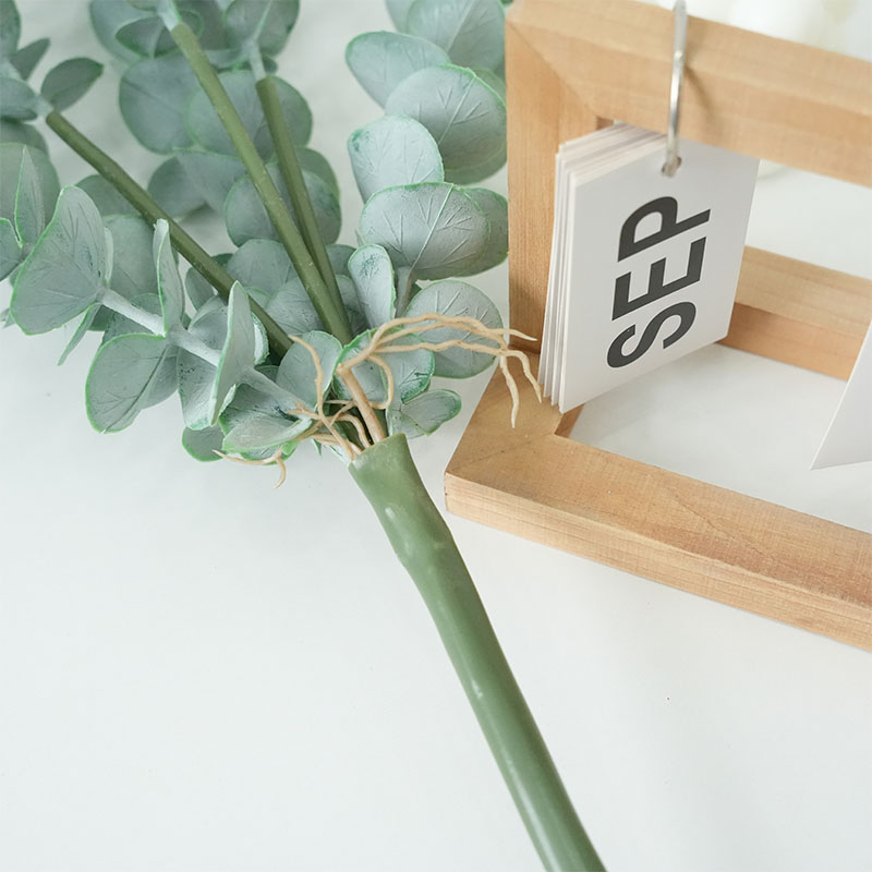 3 Artificial eucalyptus