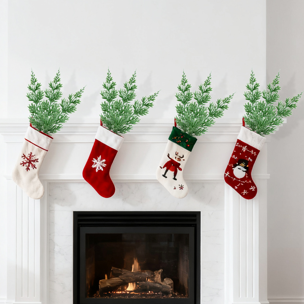 2 Christmas simulation branches