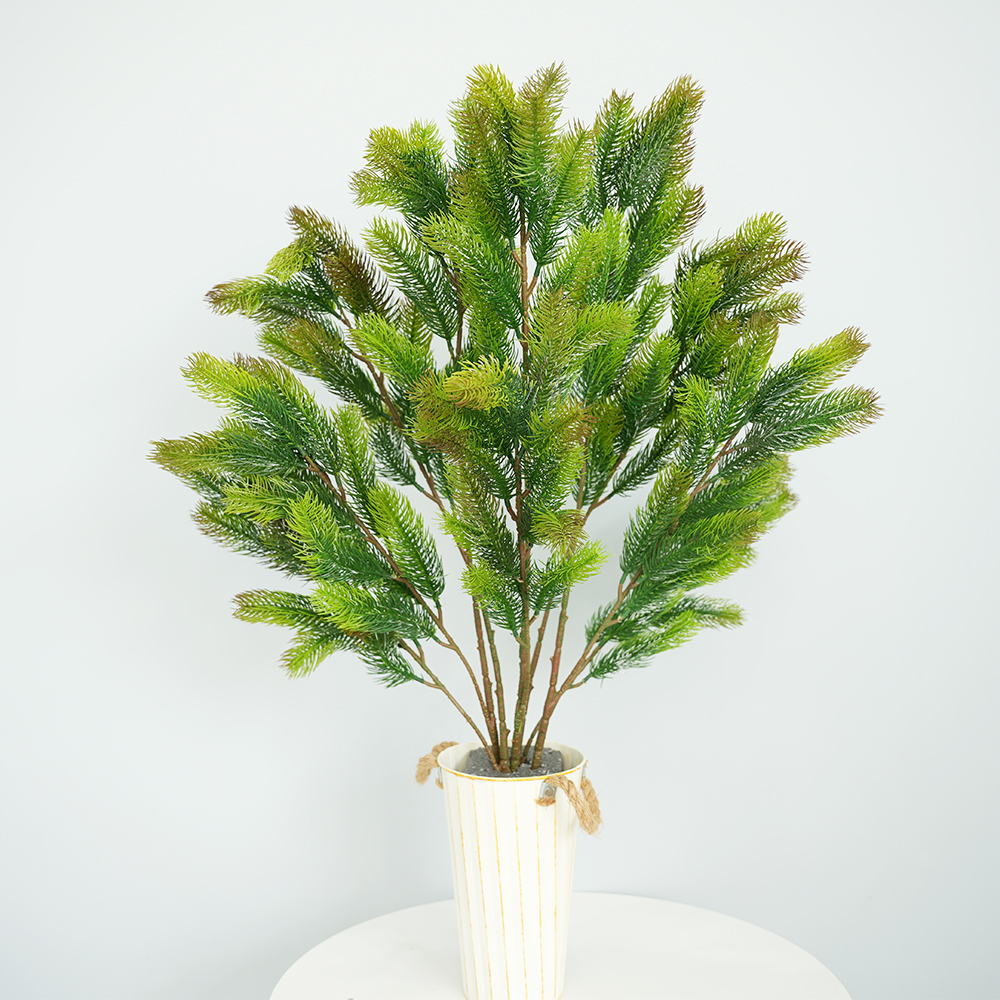 7 Artificial pine branch