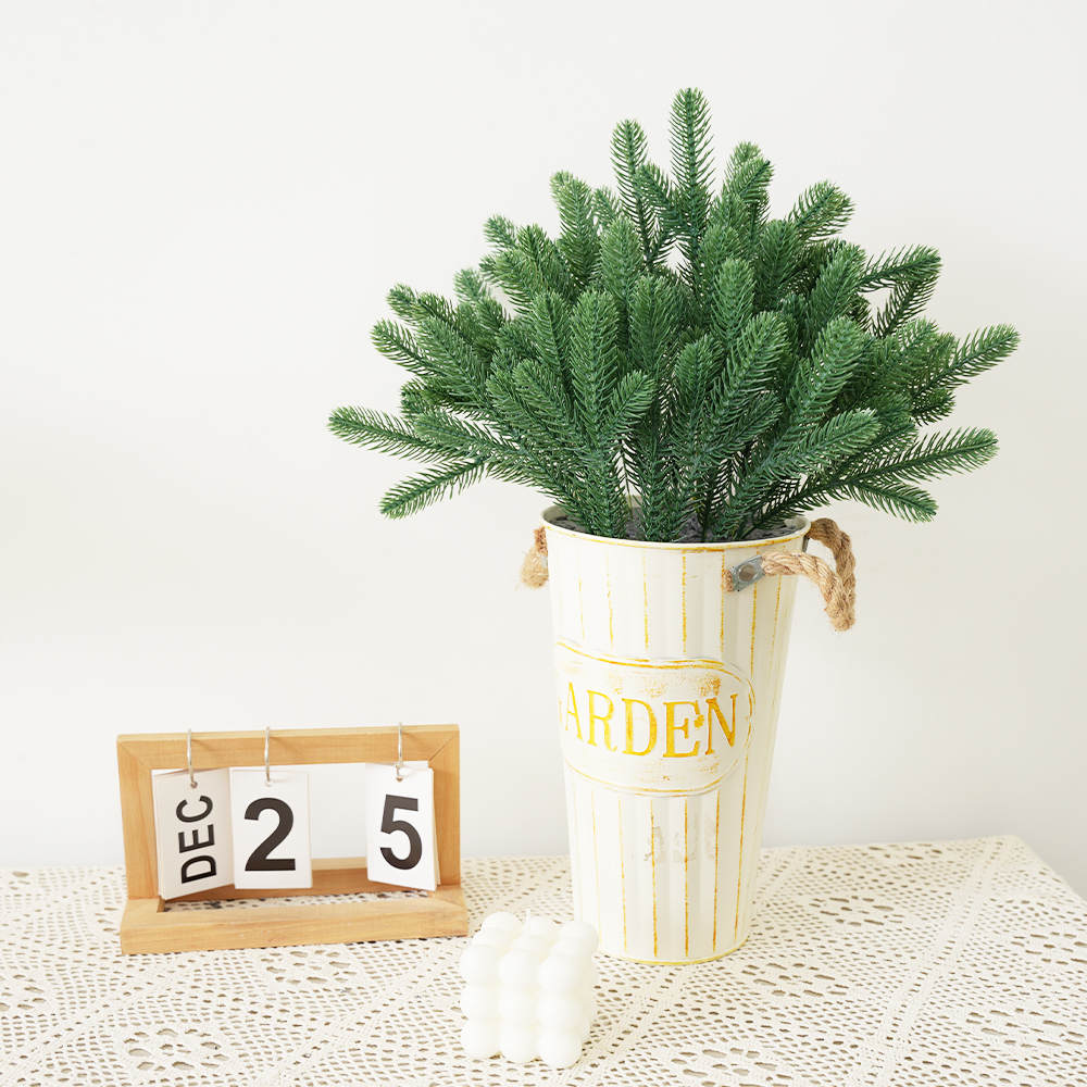 Christmas Simulation Pine