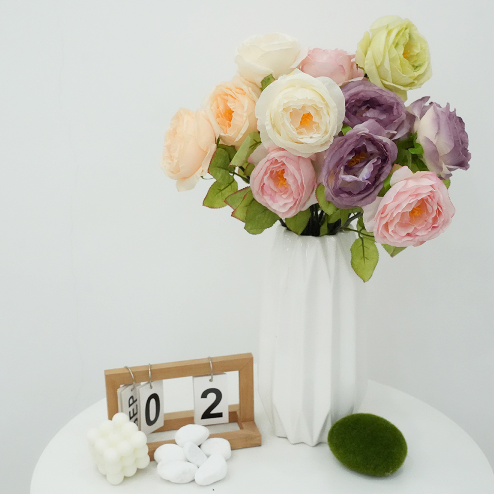21 Artificial Flowers