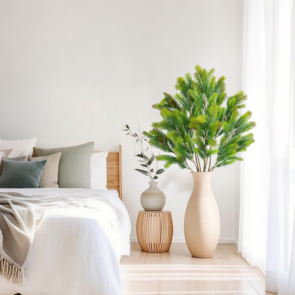 7 Artificial pine branch