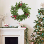 Christmas Wreath Red Pinecone