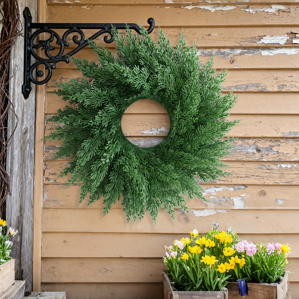 7 Artificial Christmas Wreaths