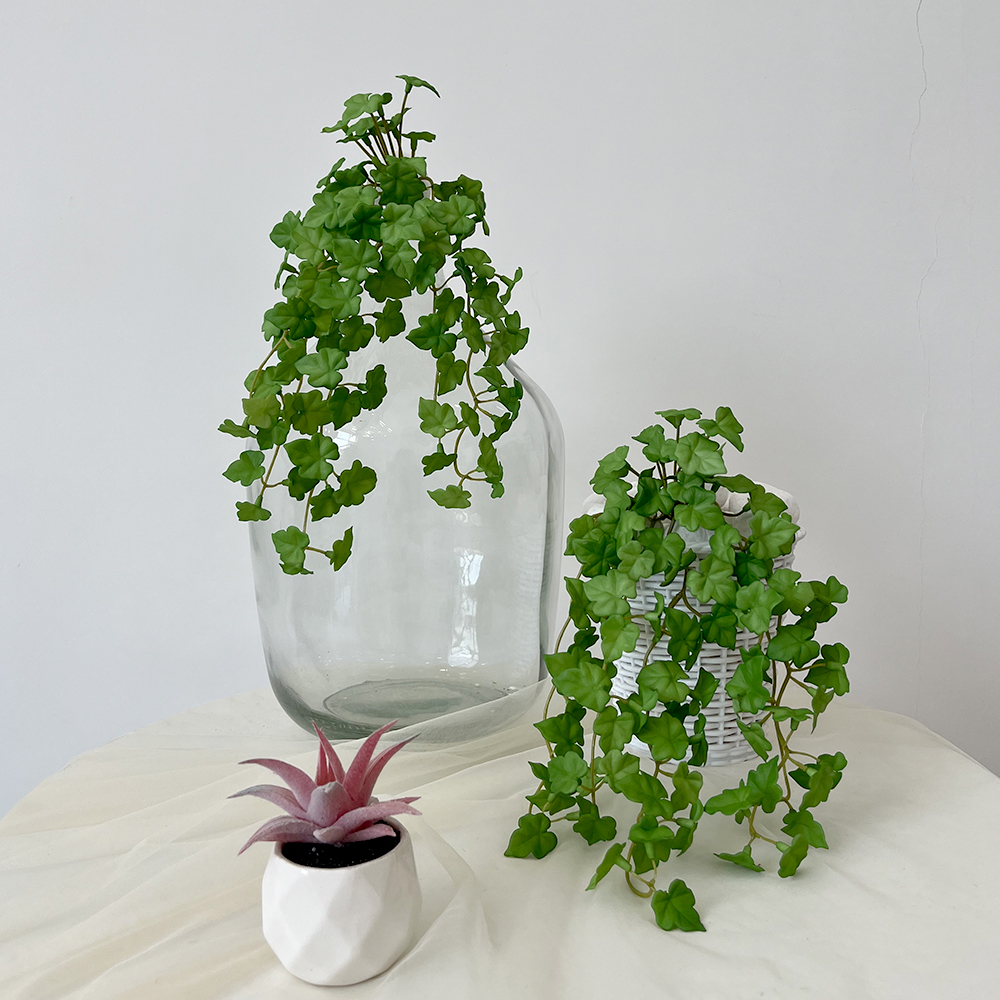 Artificial plant hanging green